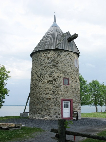 Le moulin de l'�le Perrot sans ses ailes