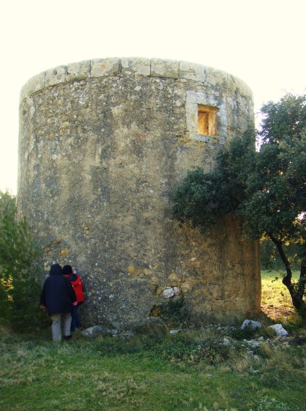 Moulin St Roch  Aureille, autre face