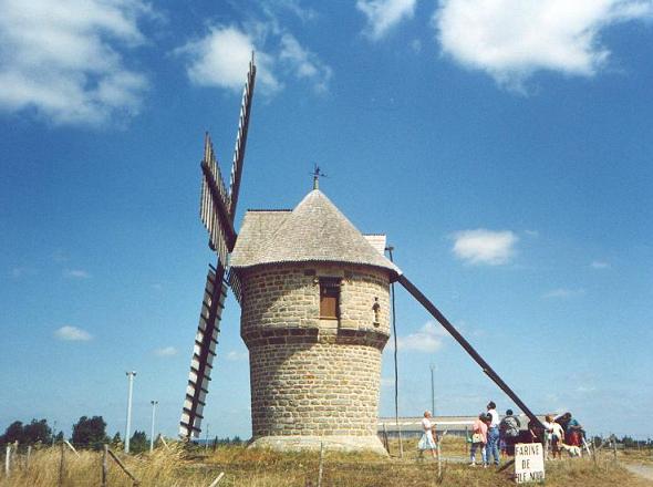 Batz sur Mer - moulin petit pied - ailes symtriques