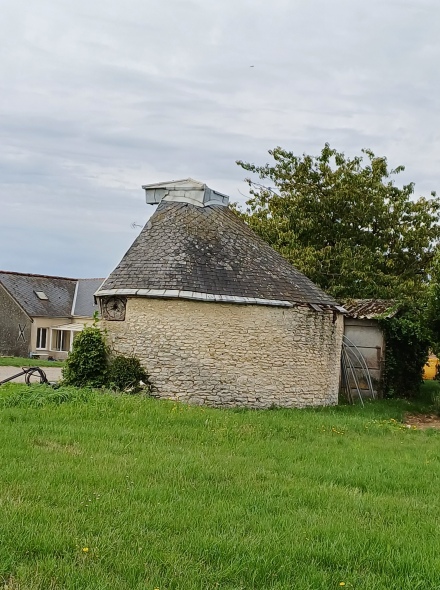 Moulin de la Montagne - Beaune la Rolande - autre face
