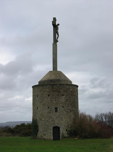 Ancien moulin transform en calvaire