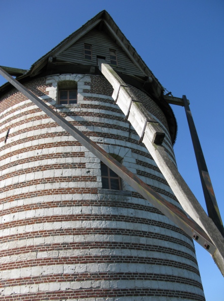 Vue arrire du moulin, le guivre