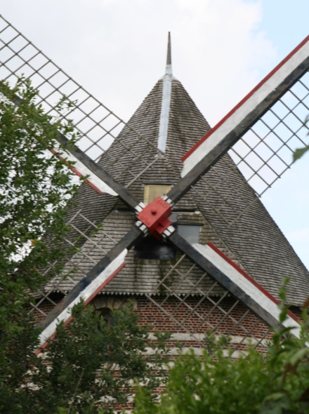 Les ailes du moulin de face