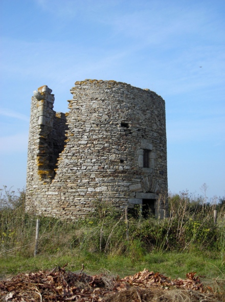 Ancien moulin à Billiers