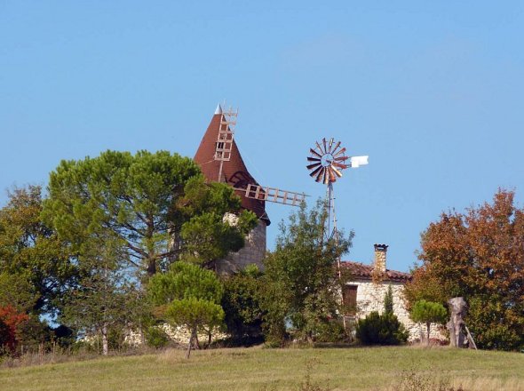 Moulin Gourut  Blaziert, de plus loin