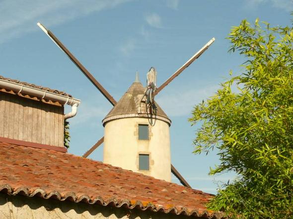 Moulin de derrire, moulinet d'orientation visible