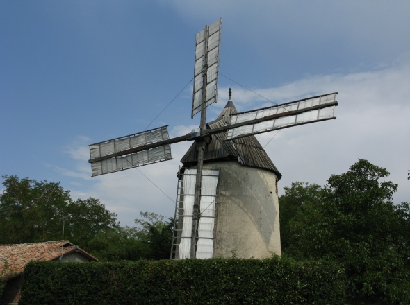 Moulin de Brignemont, de face
