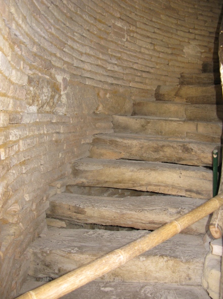 Escalier menant au premier tage