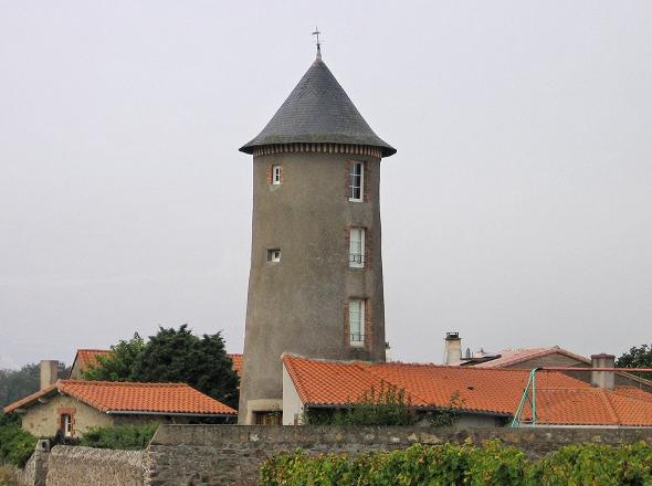 Le Grand Moulin  Chteau Thbaud