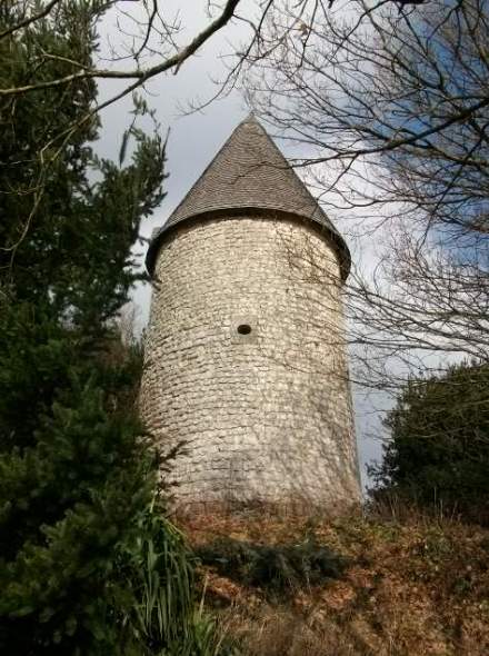 Le moulin de Chatenet, vu de derrire