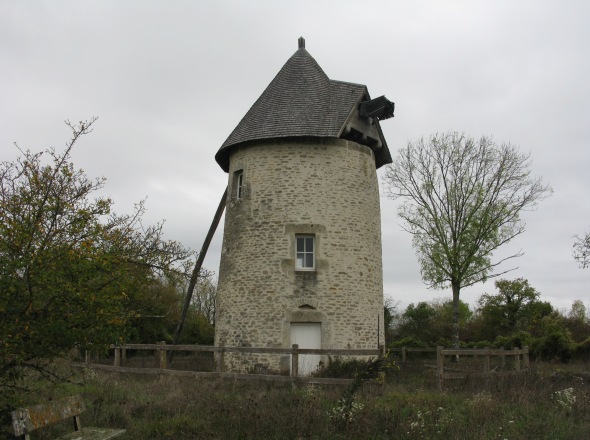 Le moulin dsail de Civry sur Serein en 2017