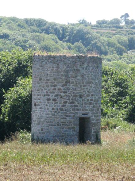 Moulin désaffecté à St Trémeur