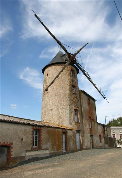 Moulin de la Noue ronde  Coron - autre face