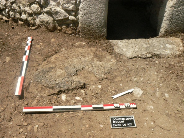 Fouilles entreprises avant la restauration du moulin