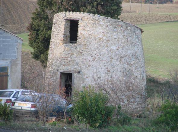 Ancien moulin  Escuillens et St Just de Blengard