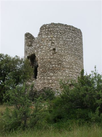 Moulin du Puy Marin  Eygalires, autre vue