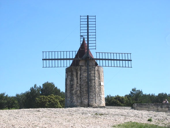 Moulin de Daudet de face