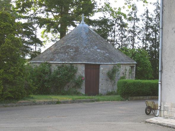 Ancien moulin tour de Grasville à Greneville en Beauce