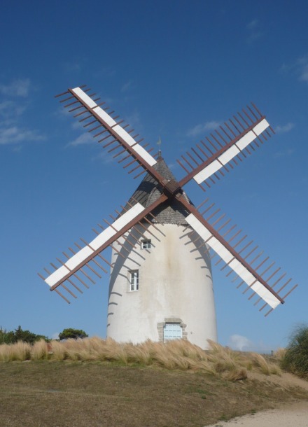 Moulin de la Conchette - Jard sur Mer, de face avec ses toiles