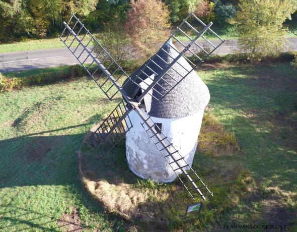 Moulin de Jossigny photographié par un drône