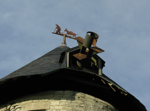 Tte d'arbre et girouette du moulin de Largny sur Automne