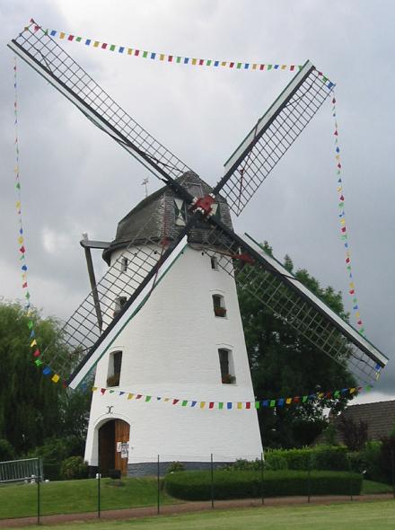 Le moulin blanc en fte