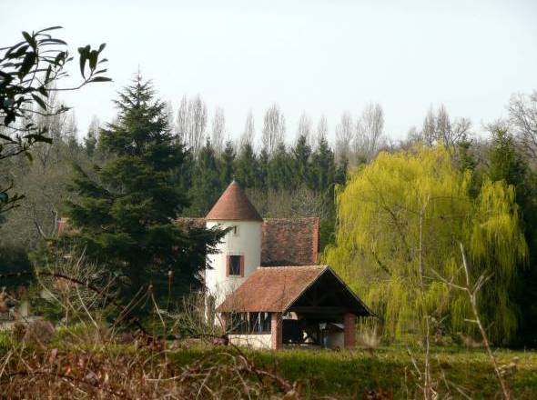 Ancien moulin sur la commune "Les Choux"