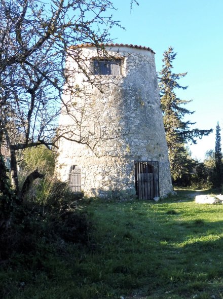 Un 1er moulin  Leucate