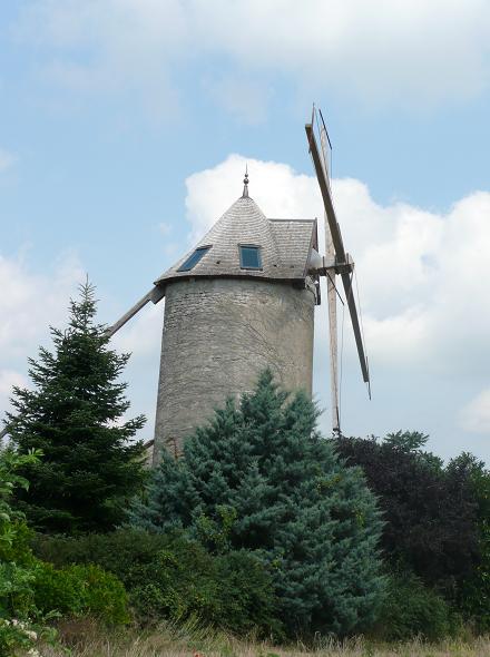 Moulin de Moiry - St Parize le Chtel