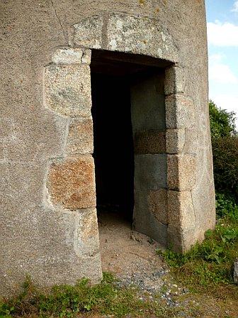 Porte du moulin de la Minire