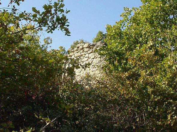 Moulin   l'tat de ruine  Montaut les Crneaux