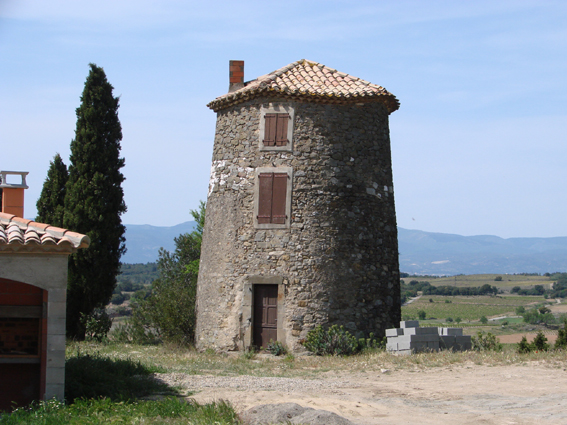 Ancien moulin  Montbrun des Corbires