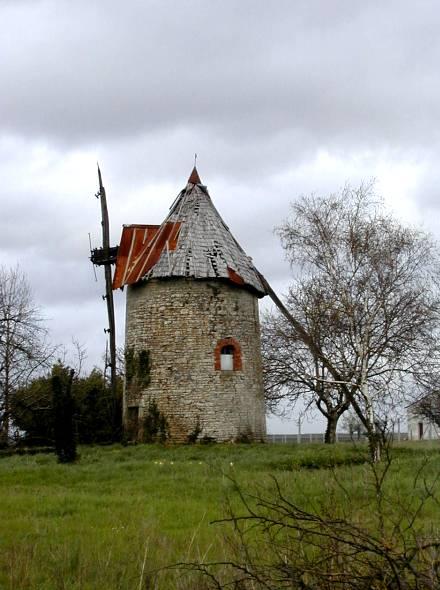 Moulin de Nalliers en 2002