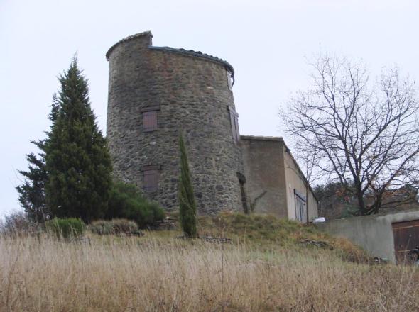 Ancien moulin  Peyrefitte du Razs