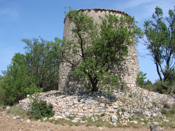 Ancien moulin  Portel des Corbires - autre vue