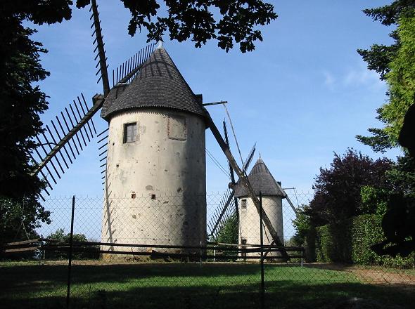 Les moulins jumeaux du Terrier Marteau - Pouzauges