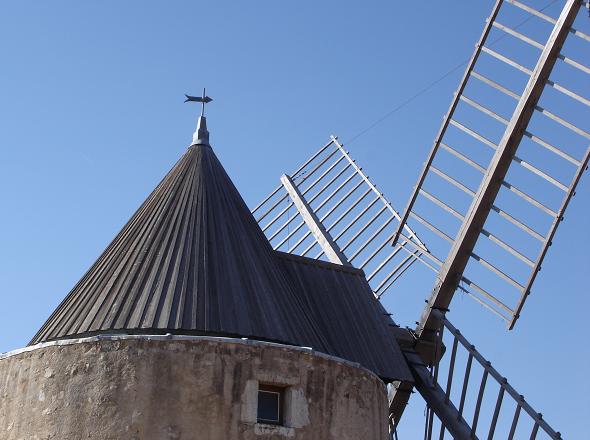 Toit, girouette et ailes d'un des 2 moulins de la Gaiet