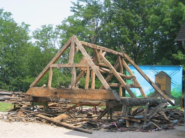 Charpente du toit du moulin