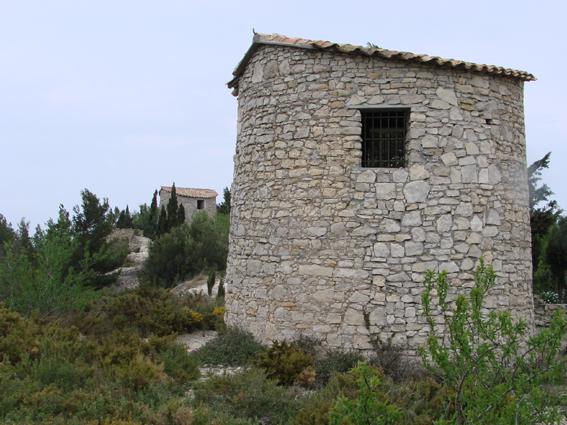 2 moulins au quartier des 3 moulins  Sigean