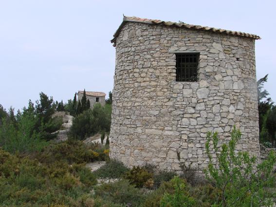 2 moulins au quartier des 3 moulins  Sigean