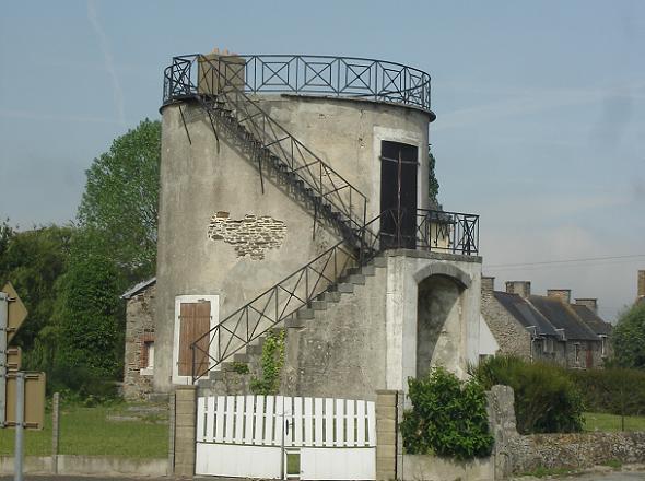 Ancien moulin à St Benoit des Ondes