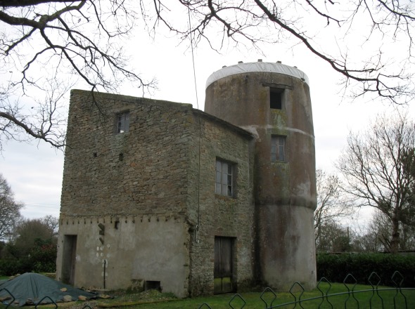 Moulin de Sahalin - St Lyphard