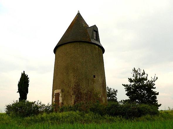 Moulin de St Mars des Prs, d'un ct