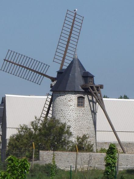 Moulin de St Vaast la Hougue