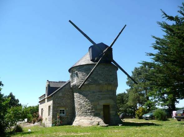 Moulin de Kervero accol  la maison