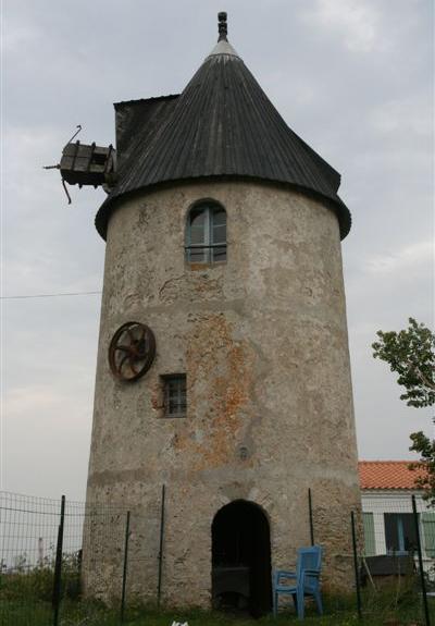 Moulin de la Plaine - lieu dit "Les Cornières" - Barbâtre