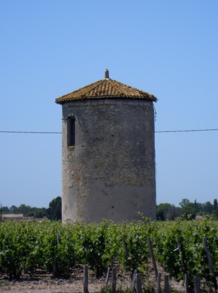 Ancien moulin à Issan