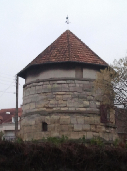 Ancien moulin de Carrires sur Seine