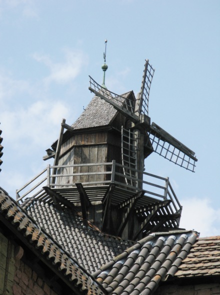 Petit moulin du chteau, vu de l'extrieur