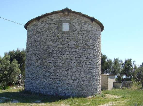 Ancien moulin  La Couronne